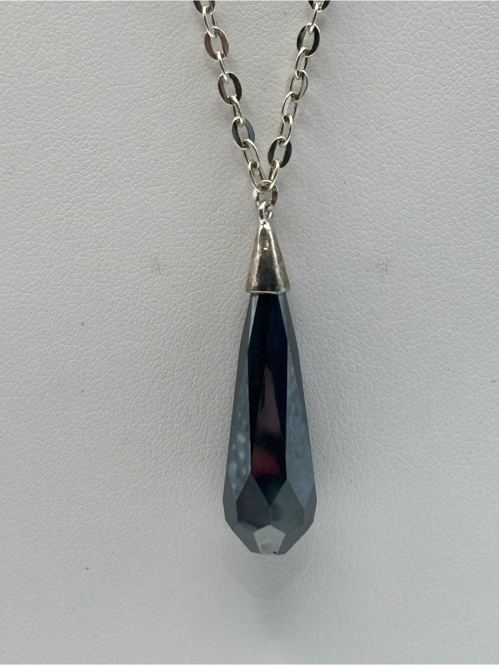 Vintage Silpada Necklace with Gray Teardrop Pendant - Picture 2 of 10